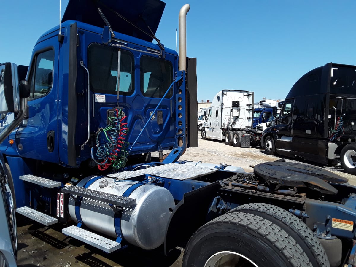 2017 Freightliner/Mercedes CASCADIA 125 679452