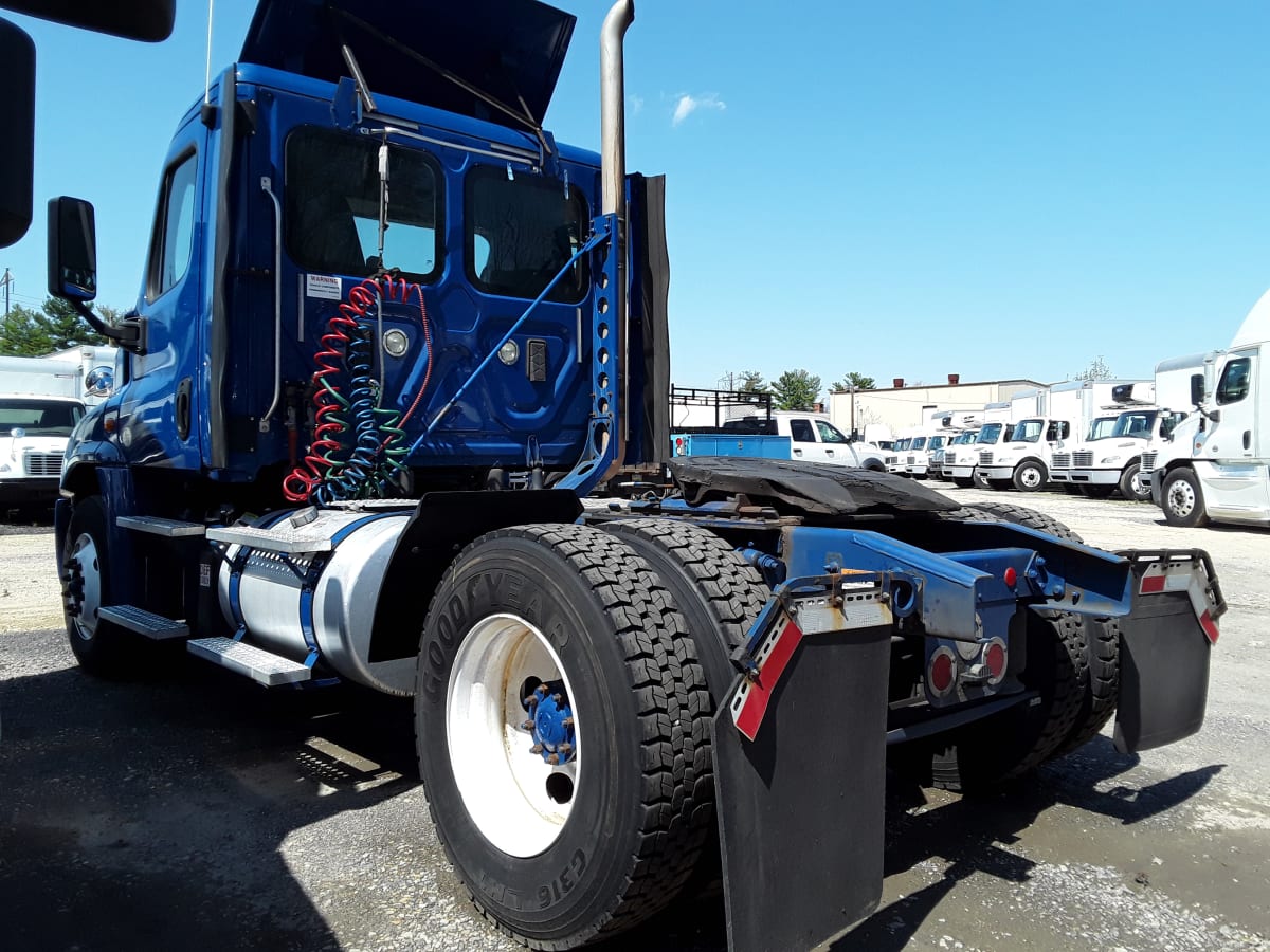 2017 Freightliner/Mercedes CASCADIA 125 679453