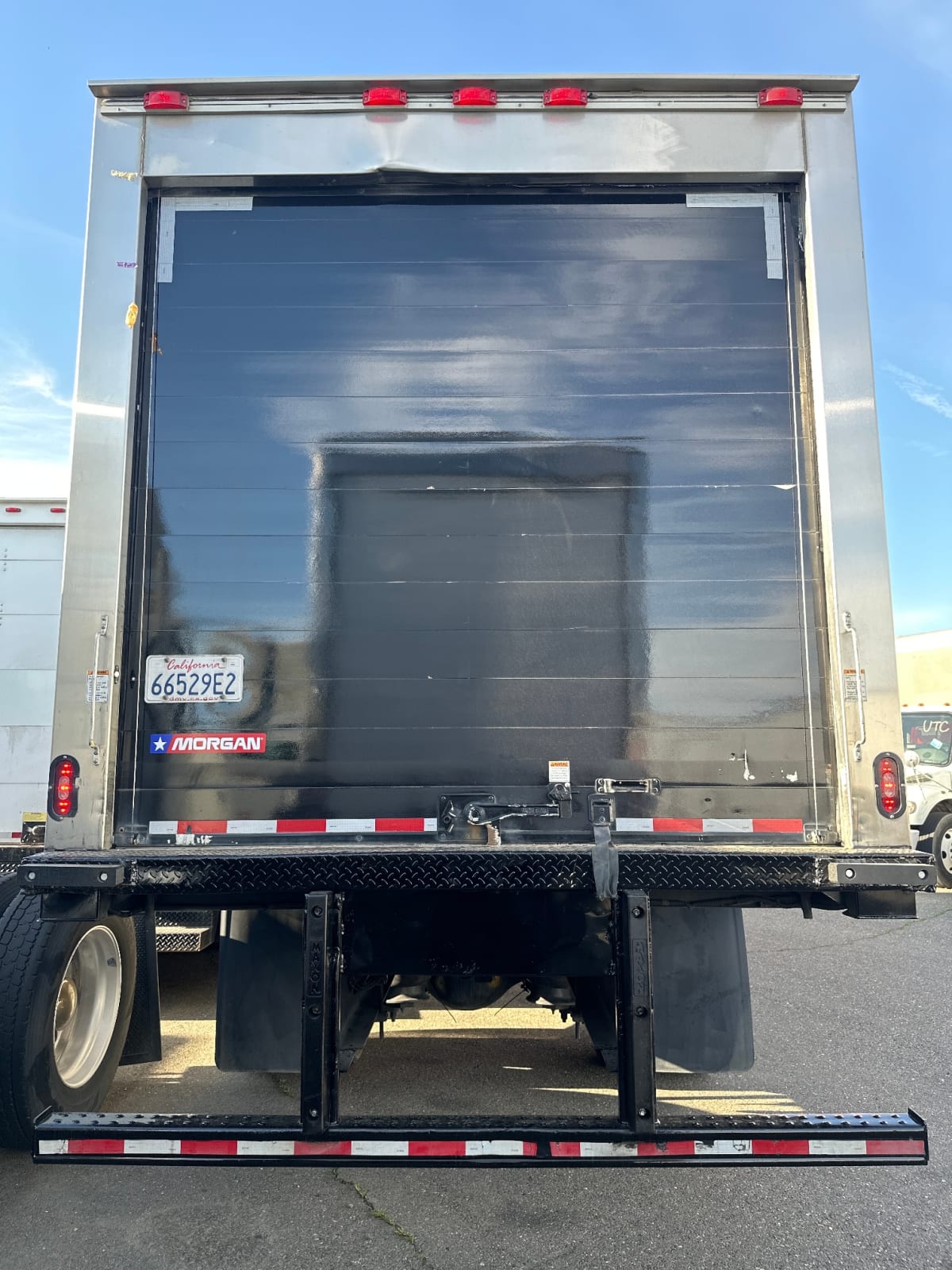 2017 Freightliner/Mercedes M2 106 679467