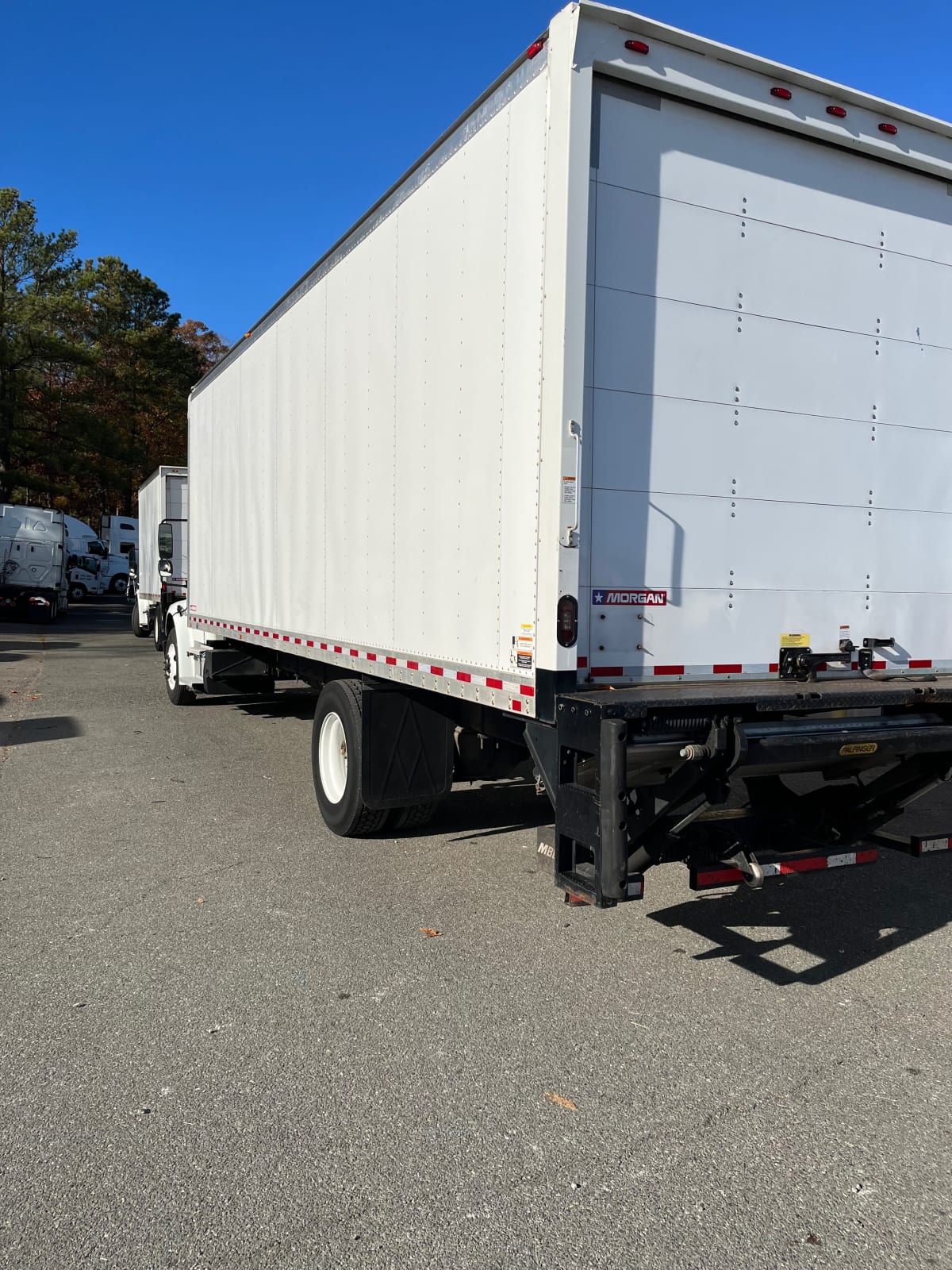 2017 Freightliner/Mercedes M2 106 679488