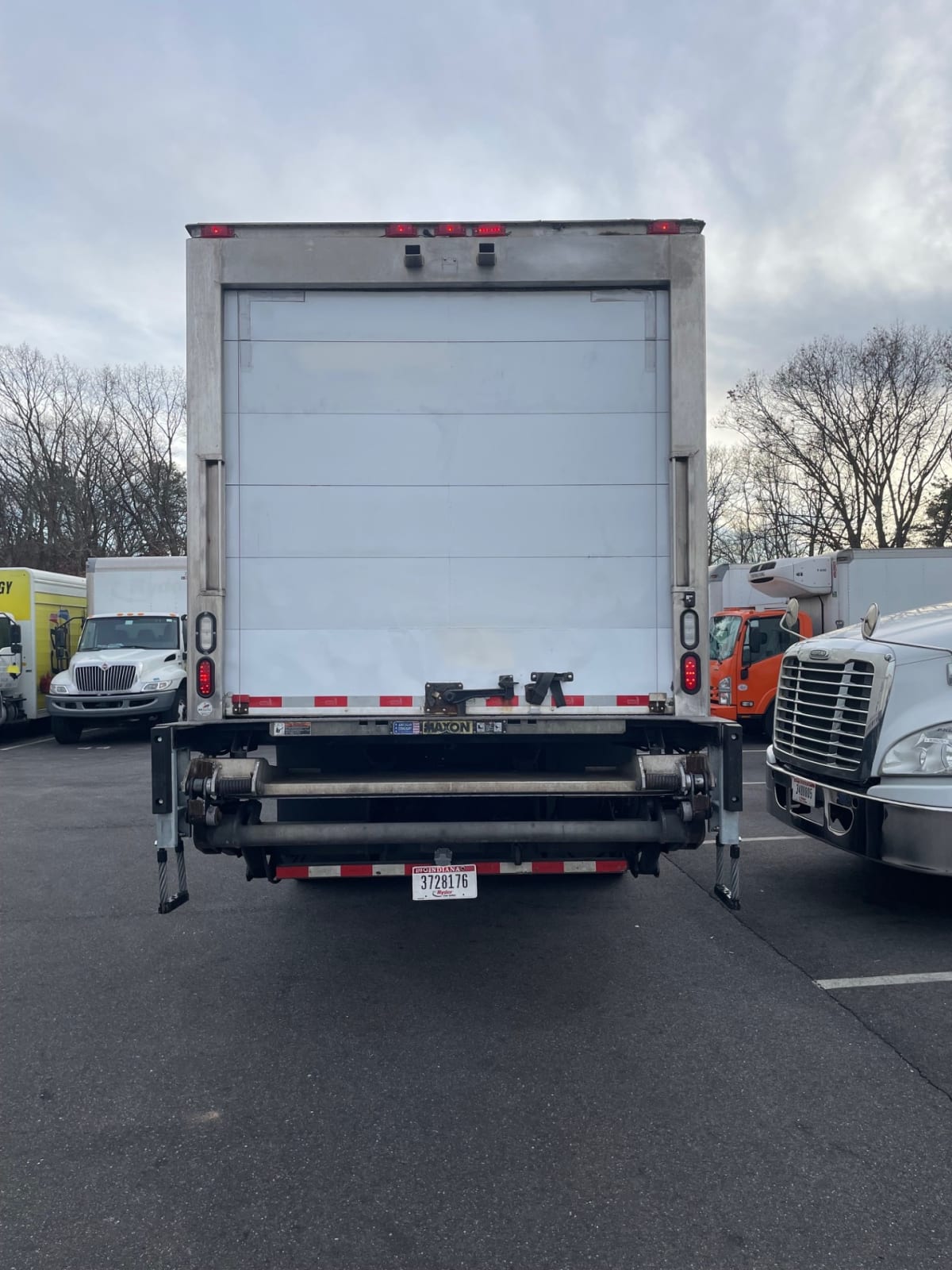 2017 Freightliner/Mercedes M2 106 679500