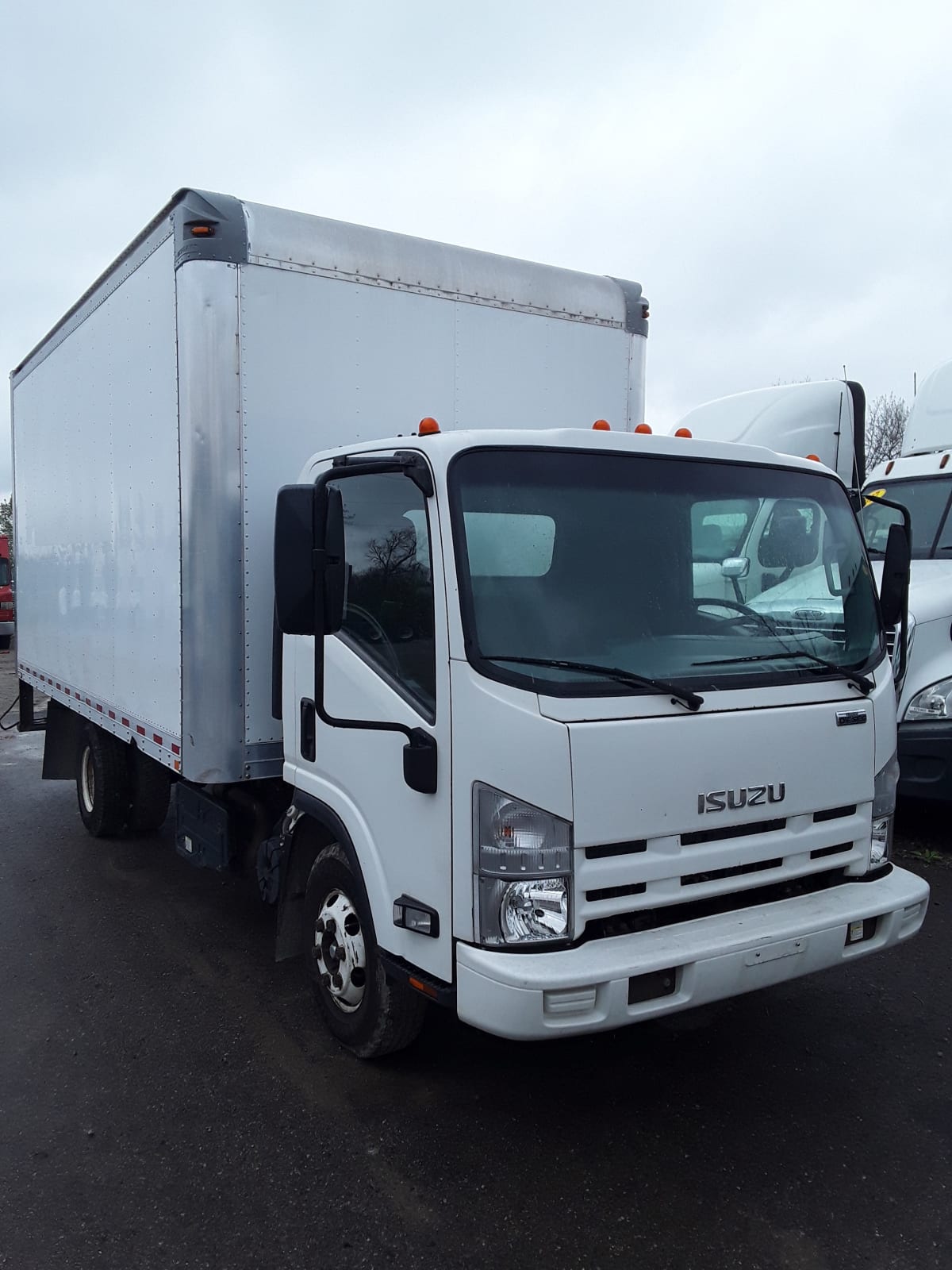 2017 Isuzu NPR 679541