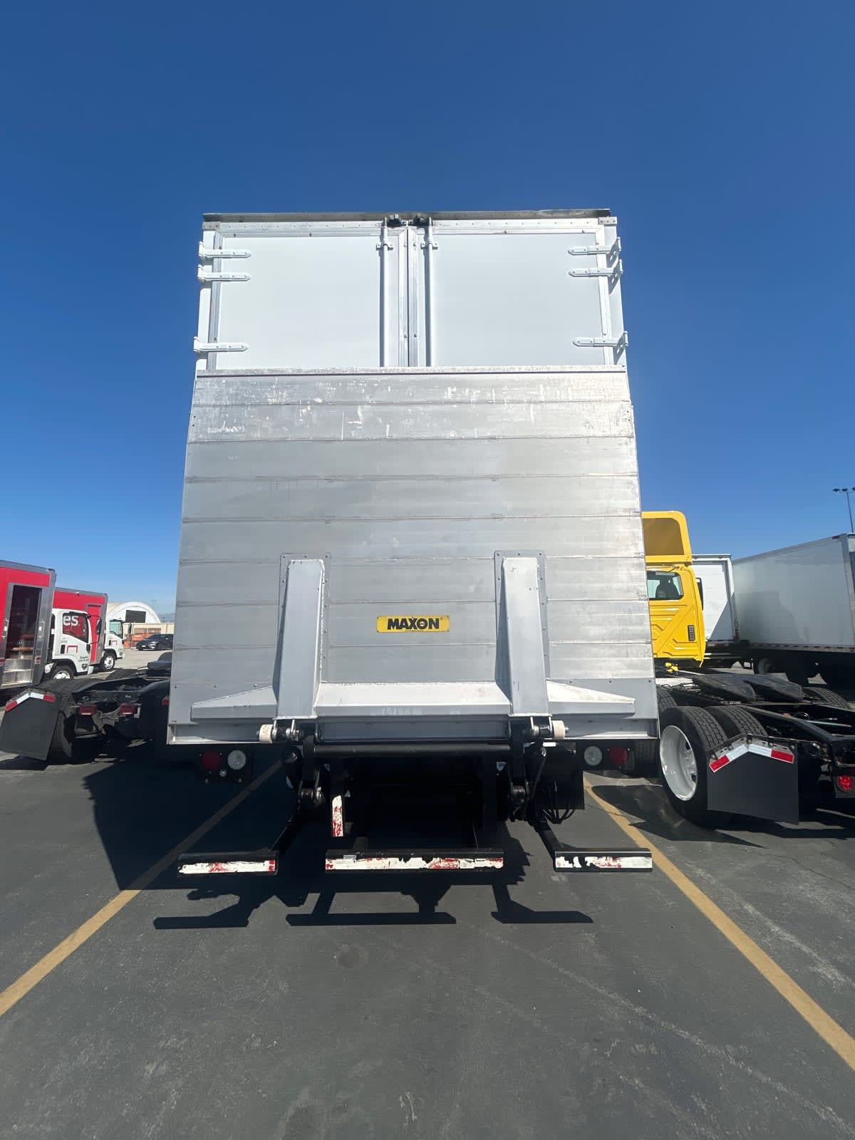 2018 Freightliner M2 106 679557