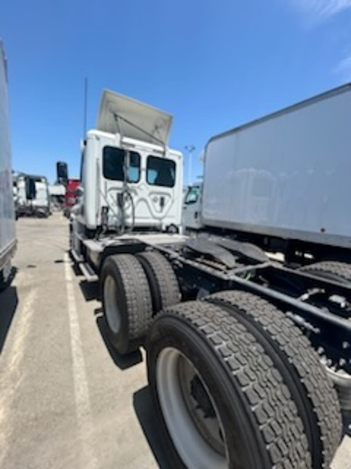 2017 Freightliner/Mercedes CASCADIA 125 679609