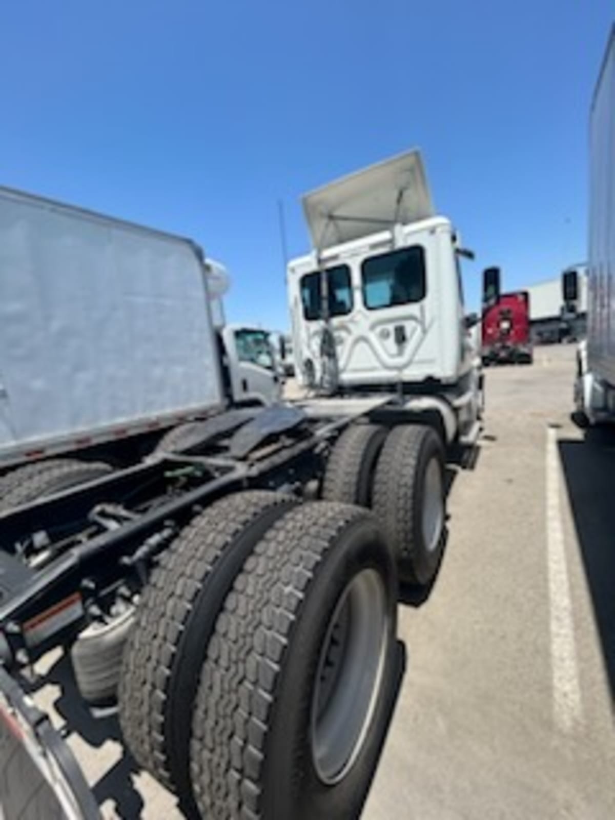 2017 Freightliner/Mercedes CASCADIA 125 679609