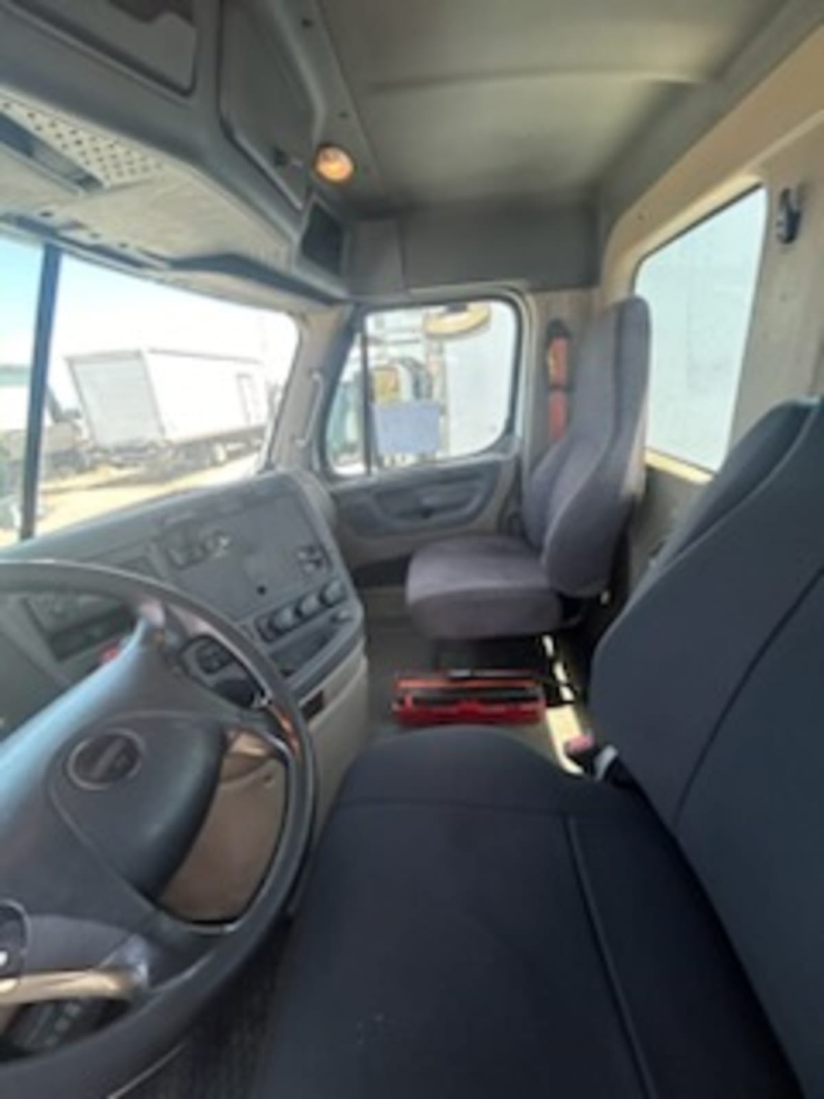 2017 Freightliner/Mercedes CASCADIA 125 679609