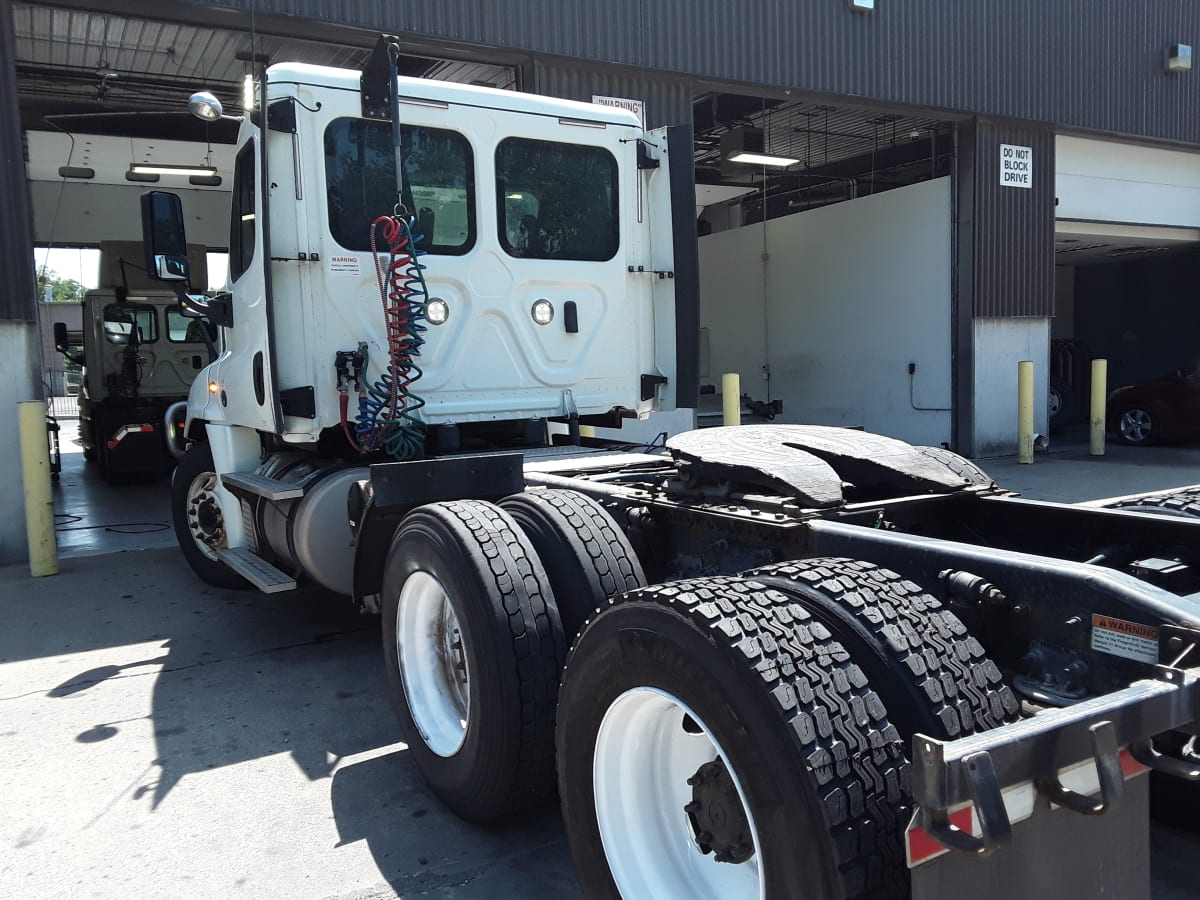 2018 Freightliner/Mercedes CASCADIA 125 679611