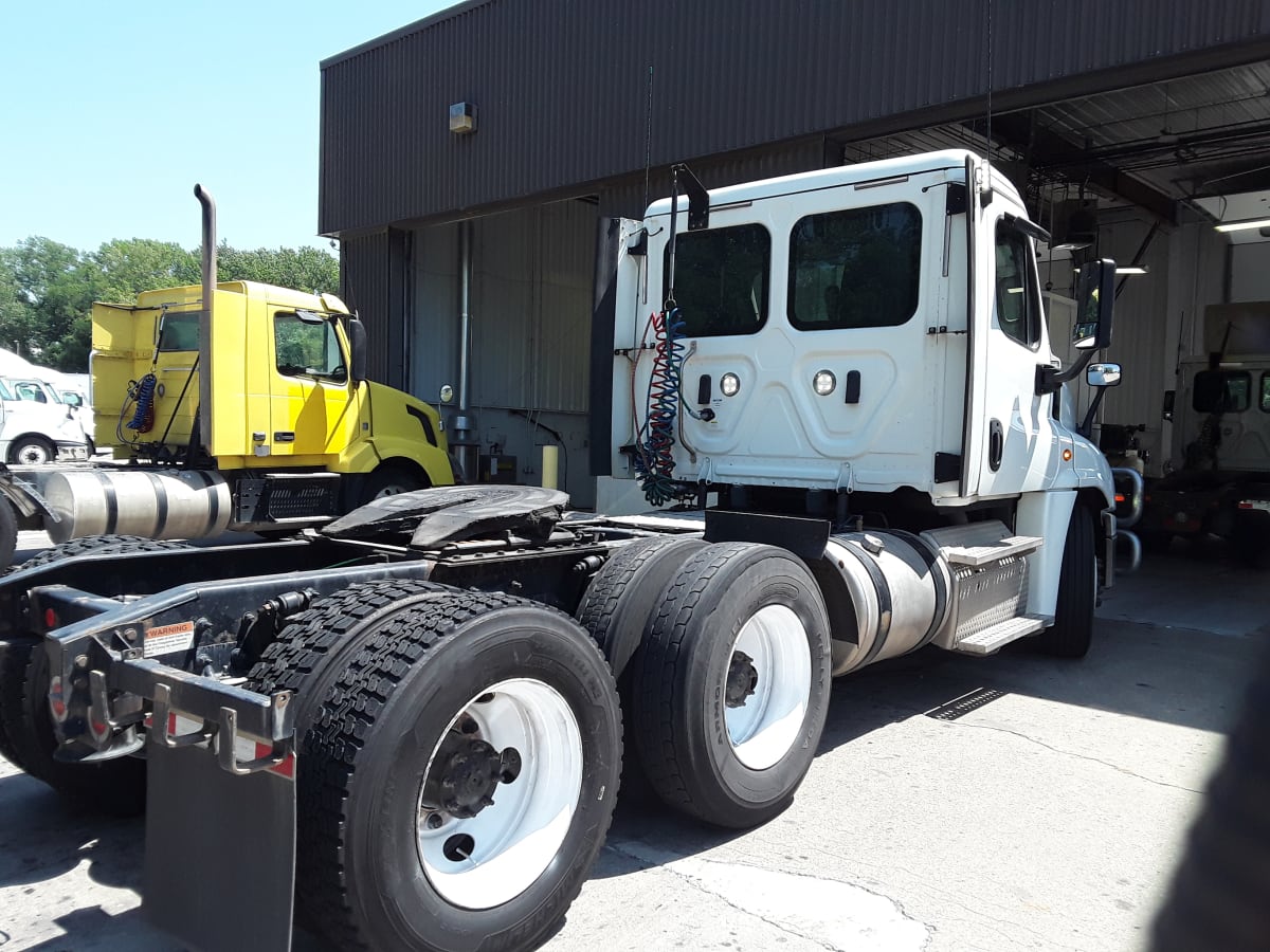 2018 Freightliner/Mercedes CASCADIA 125 679611