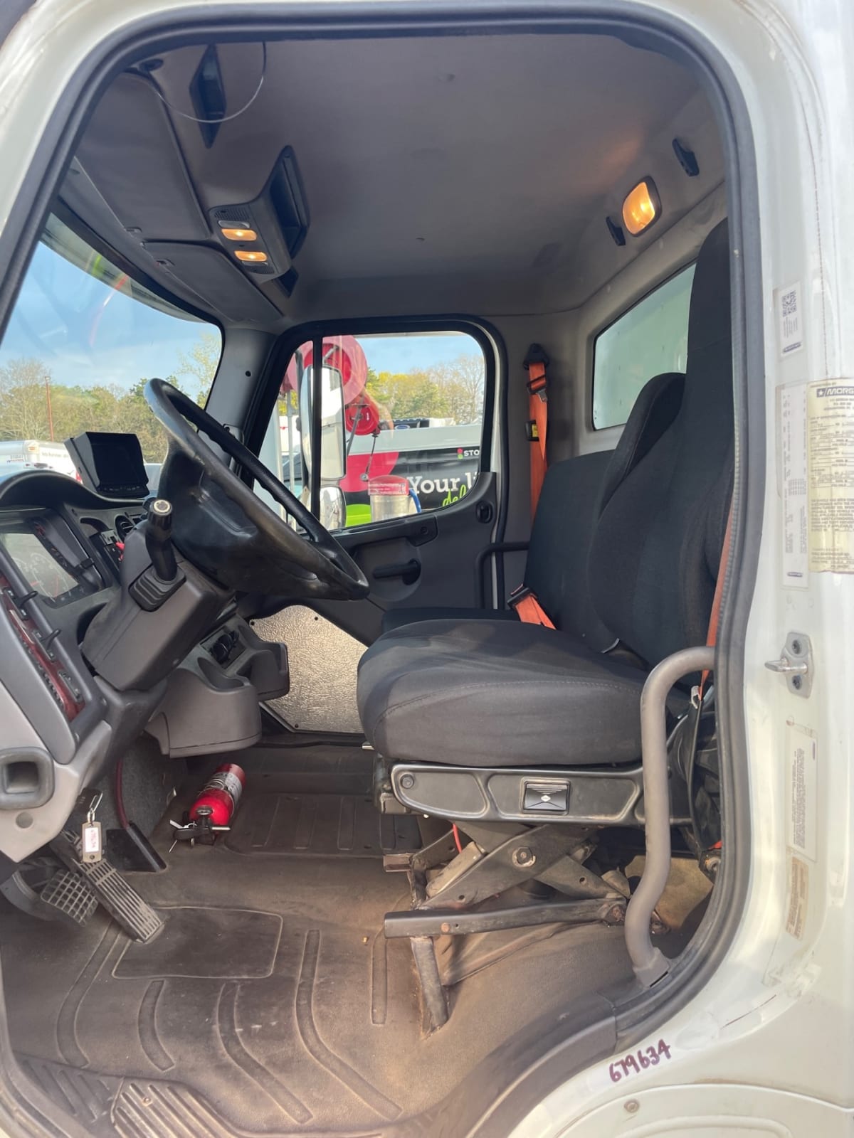 2017 Freightliner/Mercedes M2 106 679634