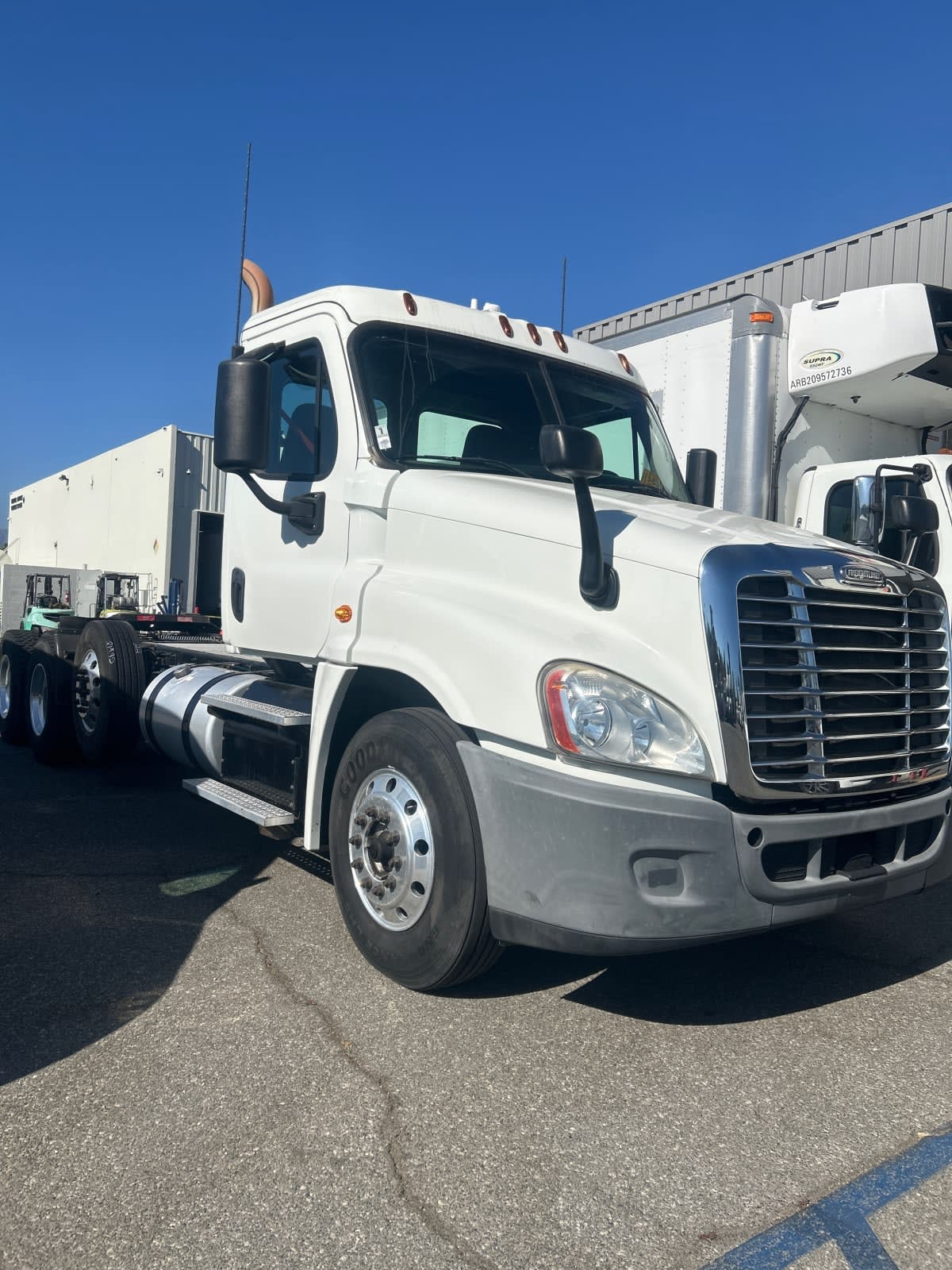 2017 Freightliner Cascadia in Pomona, CA
