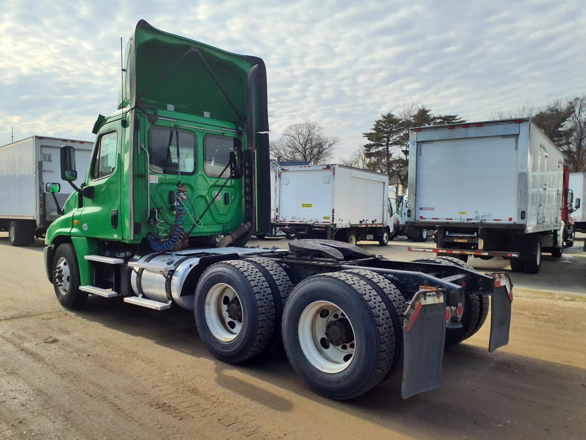 2017 Freightliner/Mercedes CASCADIA 125 679678