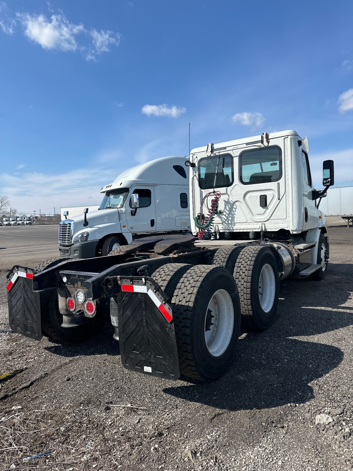 2017 Freightliner/Mercedes CASCADIA 113 679681