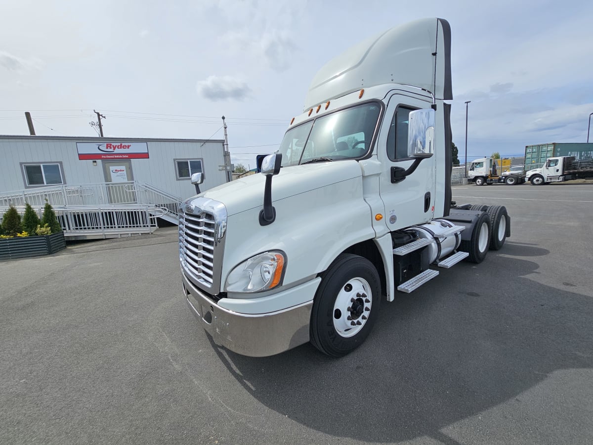 2017 Freightliner/Mercedes CASCADIA 125 679695