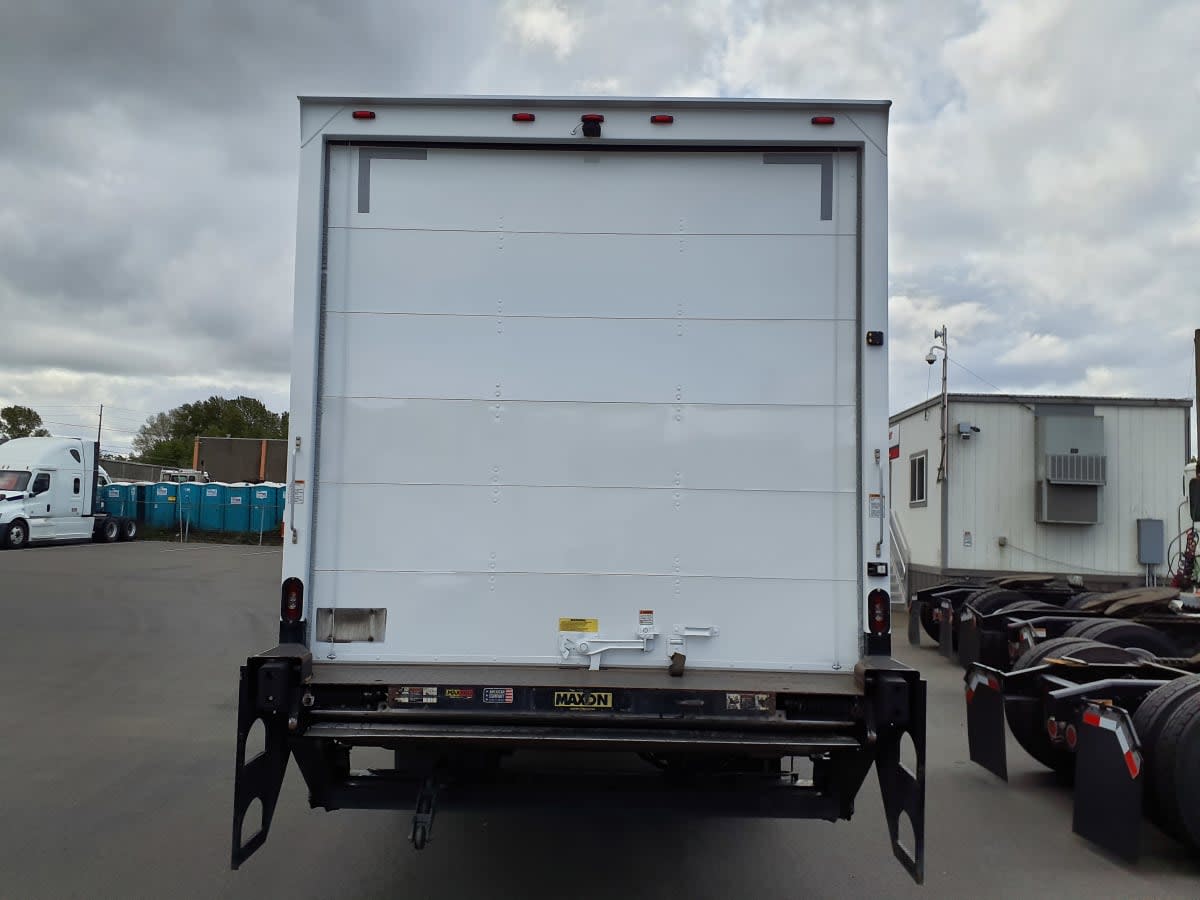 2017 Freightliner/Mercedes M2 106 679699