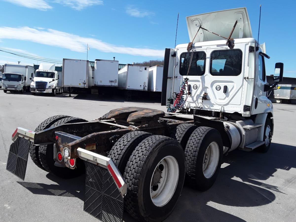 2018 Freightliner/Mercedes CASCADIA 113 679721