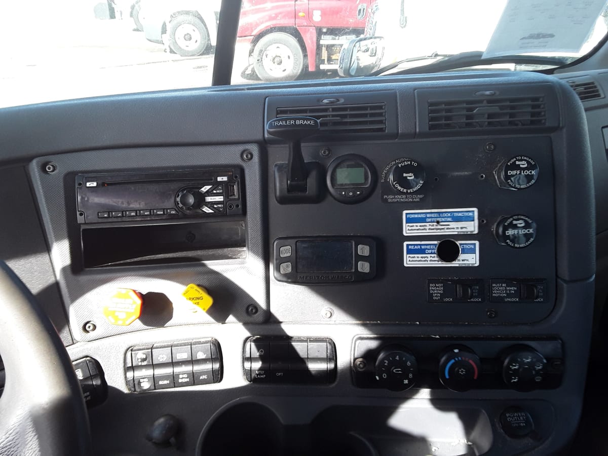 2018 Freightliner/Mercedes CASCADIA 113 679729