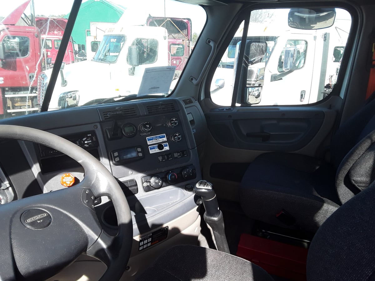 2018 Freightliner/Mercedes CASCADIA 113 679729