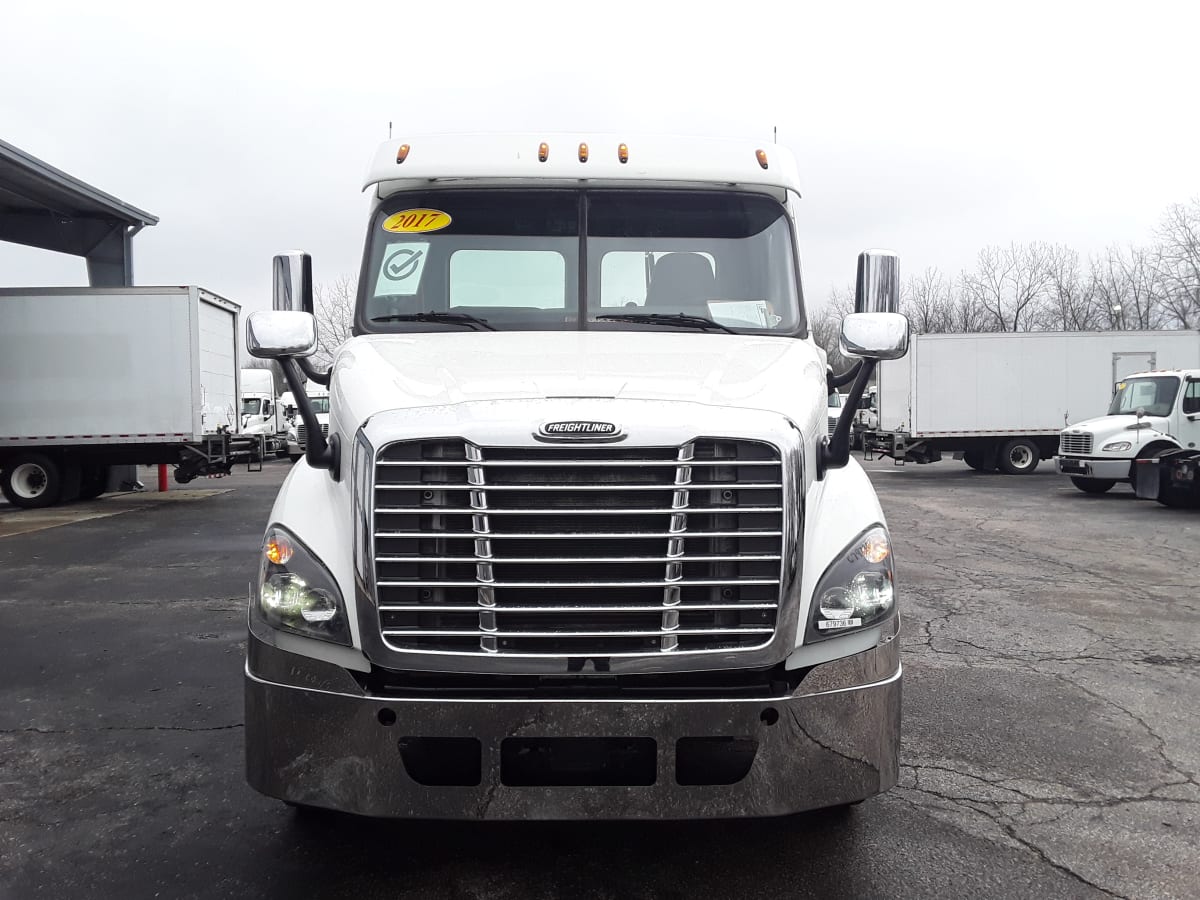 2017 Freightliner/Mercedes CASCADIA 113 679736