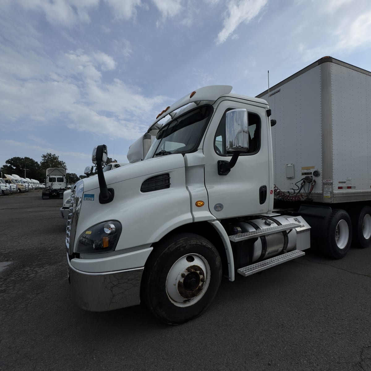 2017 Freightliner/Mercedes CASCADIA 113 679737
