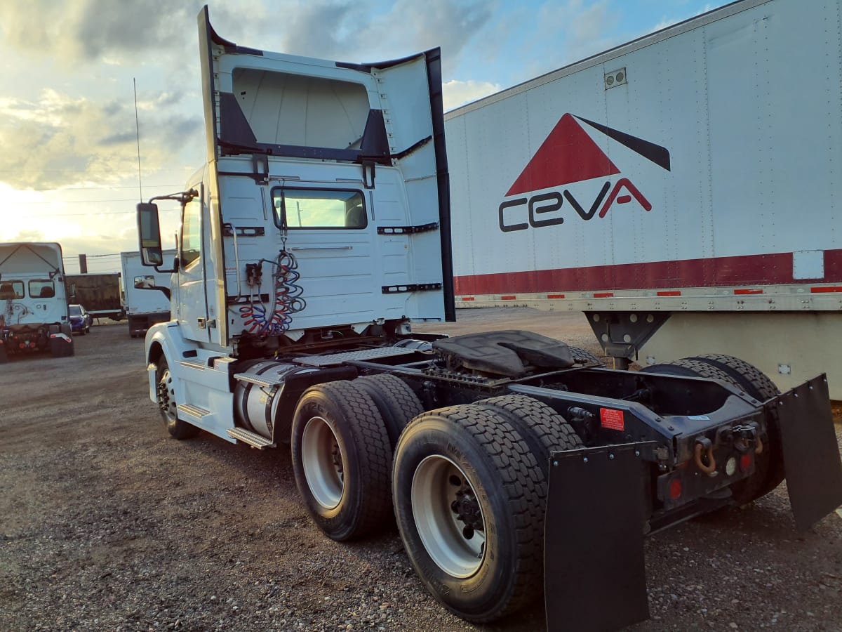 2017 Volvo VNL64TRACTOR 679805