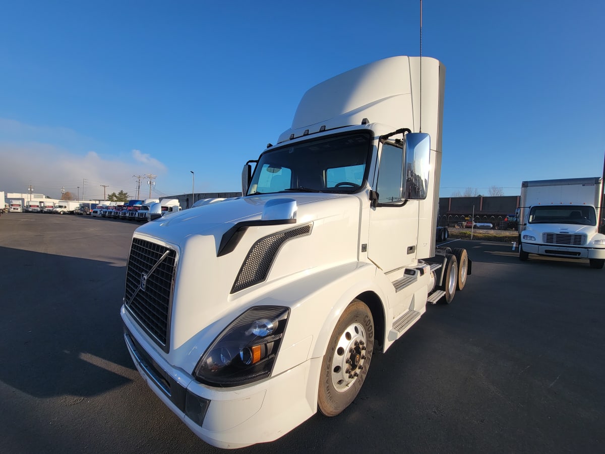 2017 Volvo VNL64TRACTOR 679807