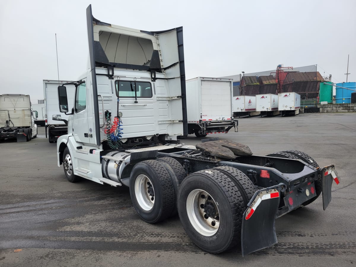 2017 Volvo VNL64TRACTOR 679810