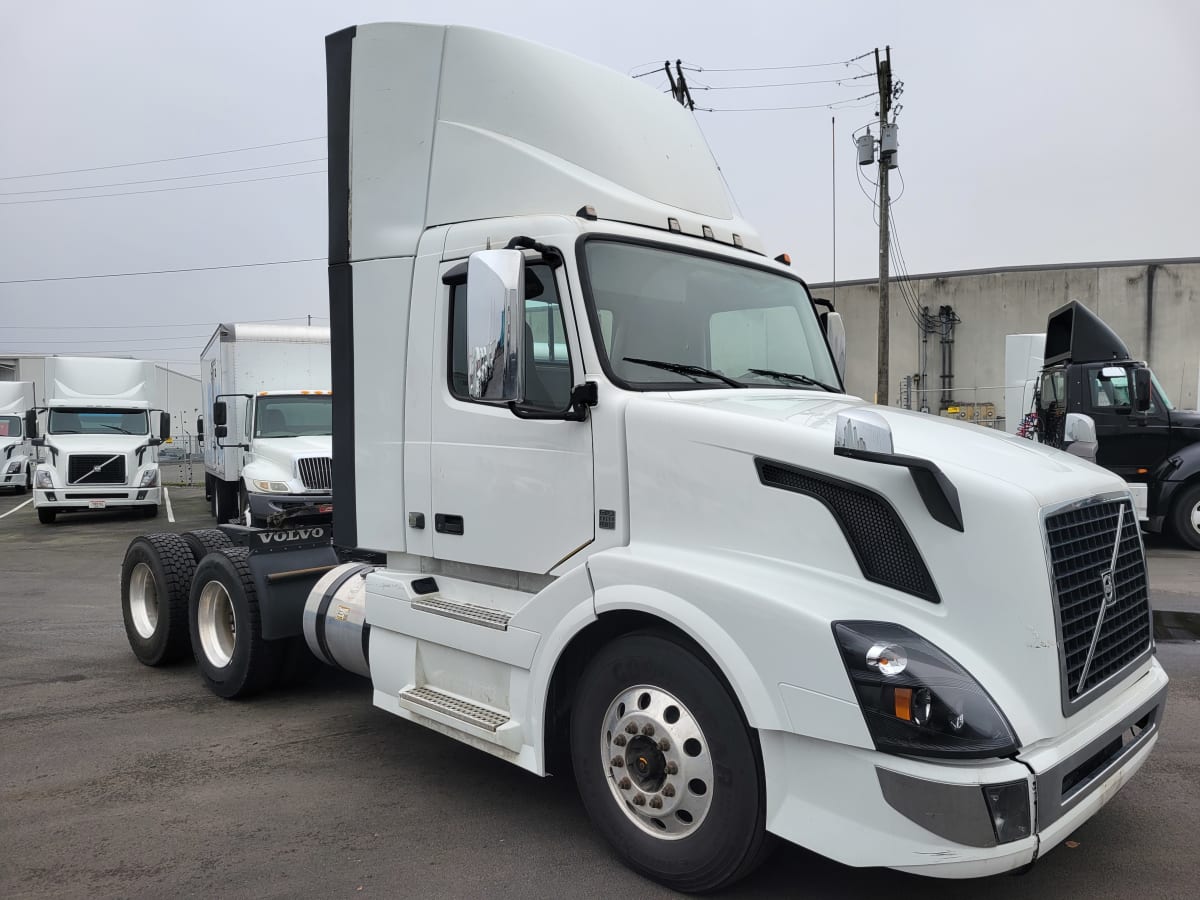 2017 Volvo VNL64TRACTOR 679810