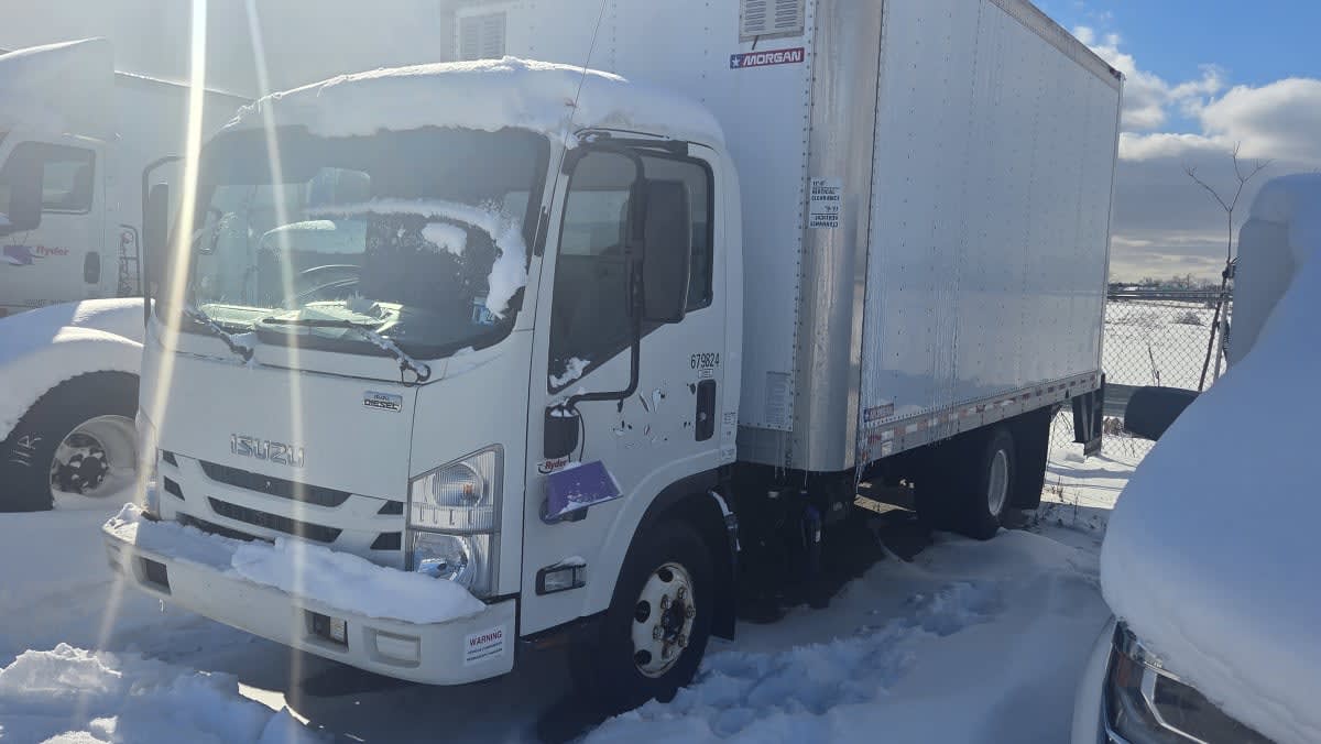 2017 Isuzu NPR 679824