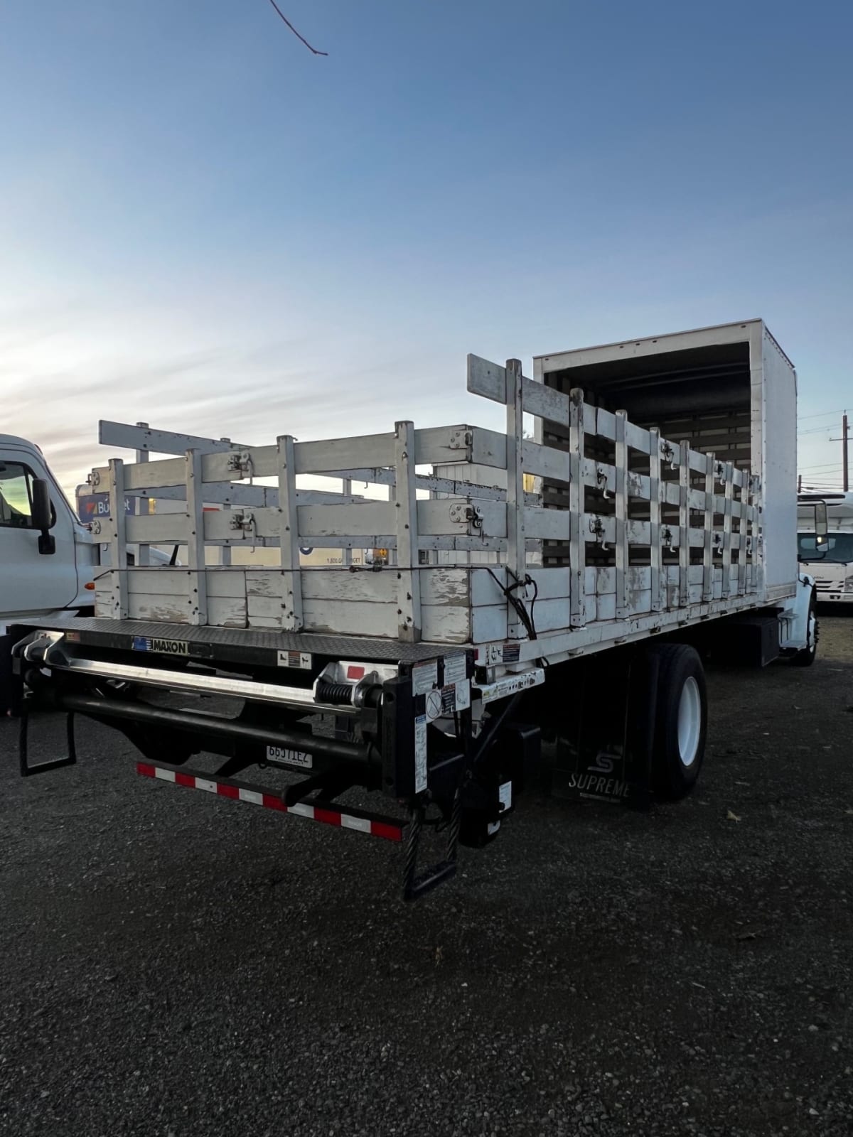 2017 Freightliner/Mercedes M2 106 679833