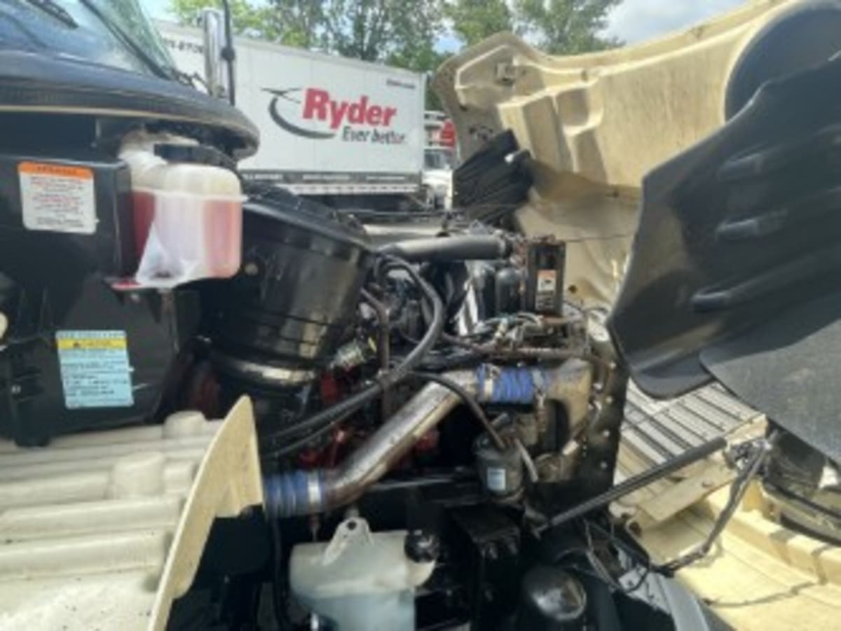 2017 Freightliner M2 106 679878