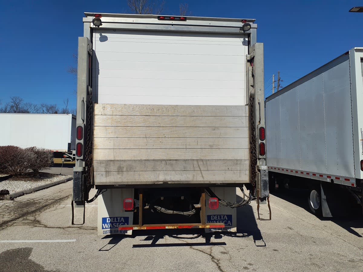 2018 Freightliner/Mercedes M2 106 679929