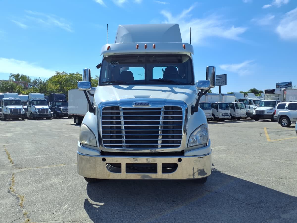 2017 Freightliner - image 2
