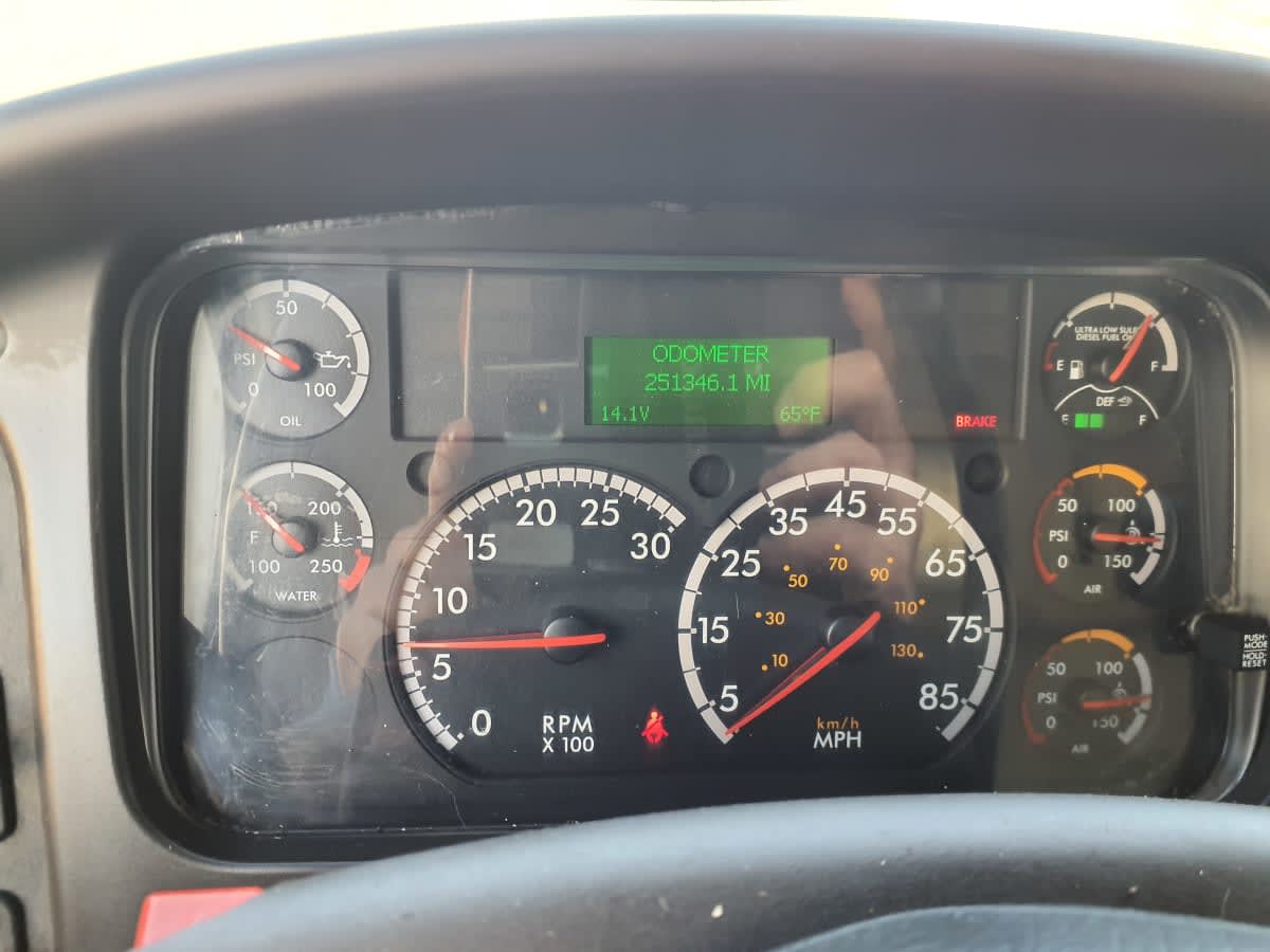 2017 Freightliner/Mercedes M2 106 680087