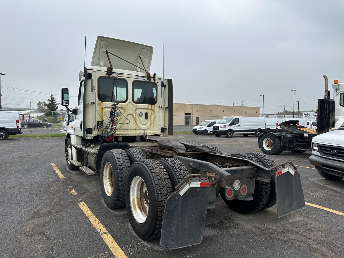 2017 Freightliner/Mercedes CASCADIA 125 680176