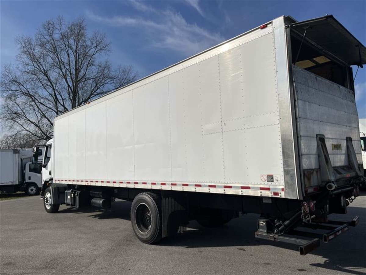 2017 Kenworth Trucks K270 680196