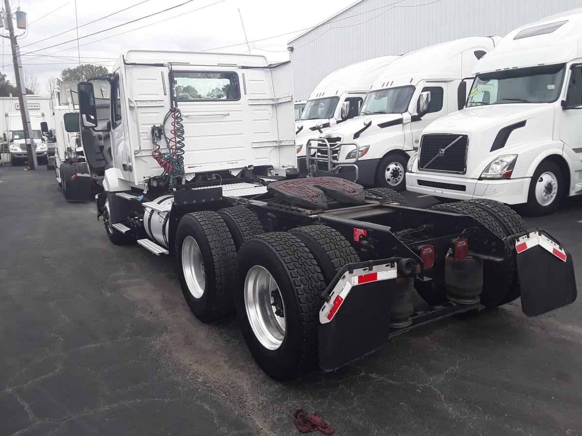 2017 Volvo VNL64TRACTOR 680225