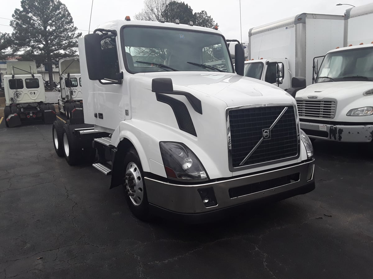 2017 Volvo VNL64TRACTOR 680225