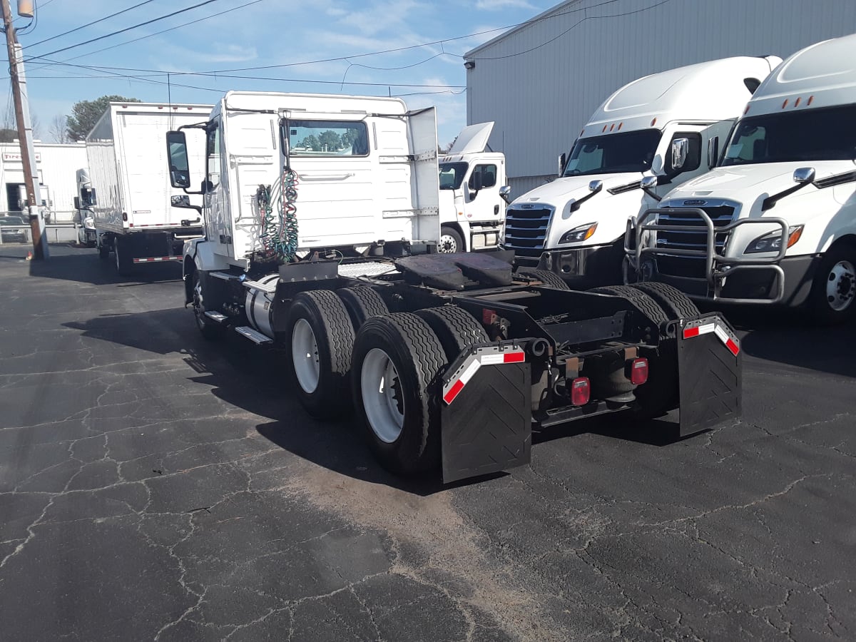 2017 Volvo VNL64TRACTOR 680226