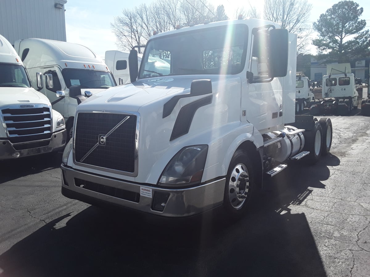 2017 Volvo VNL64TRACTOR 680226