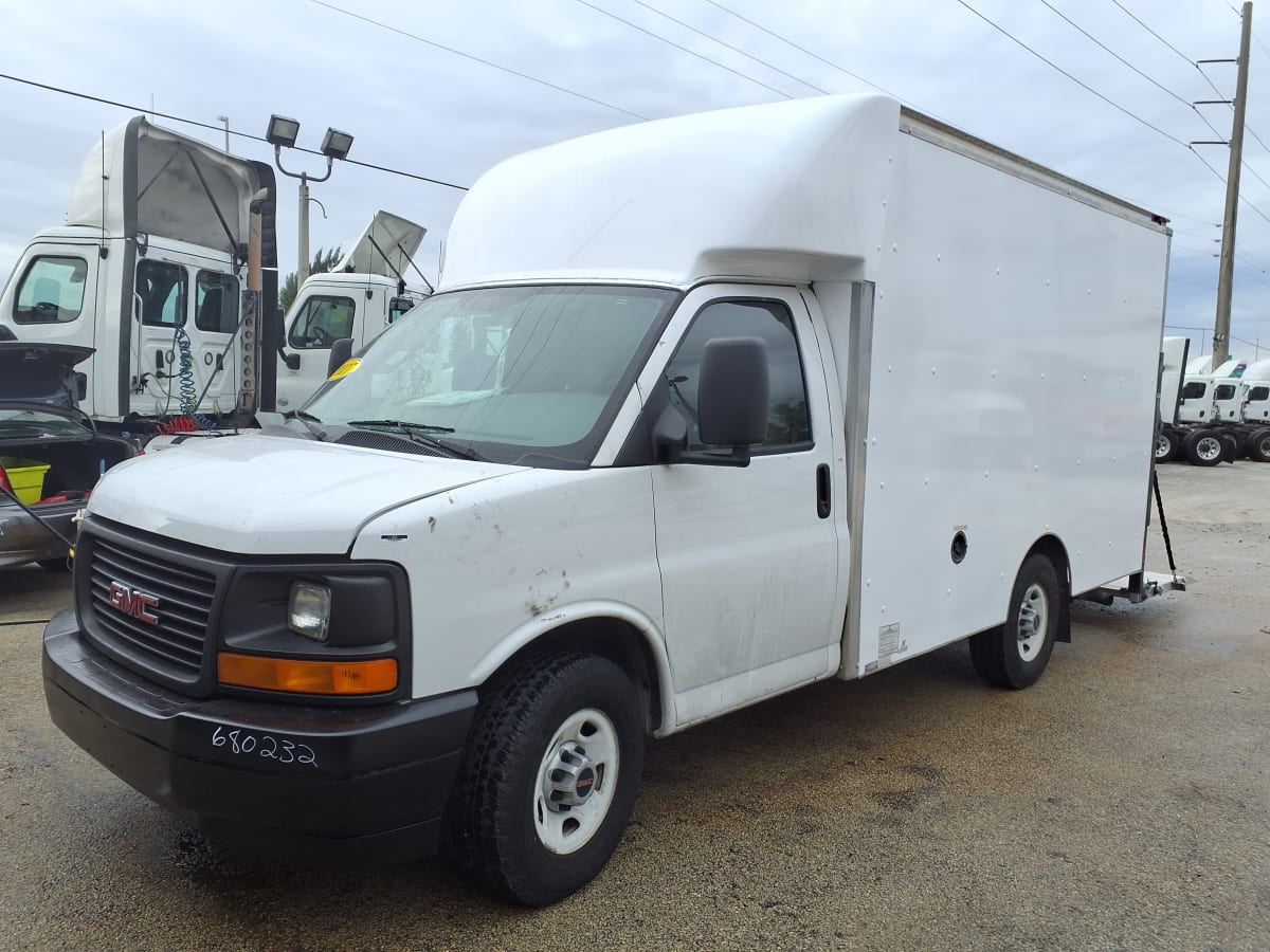 2017 General Motors Corp. PARCEL VAN 680232