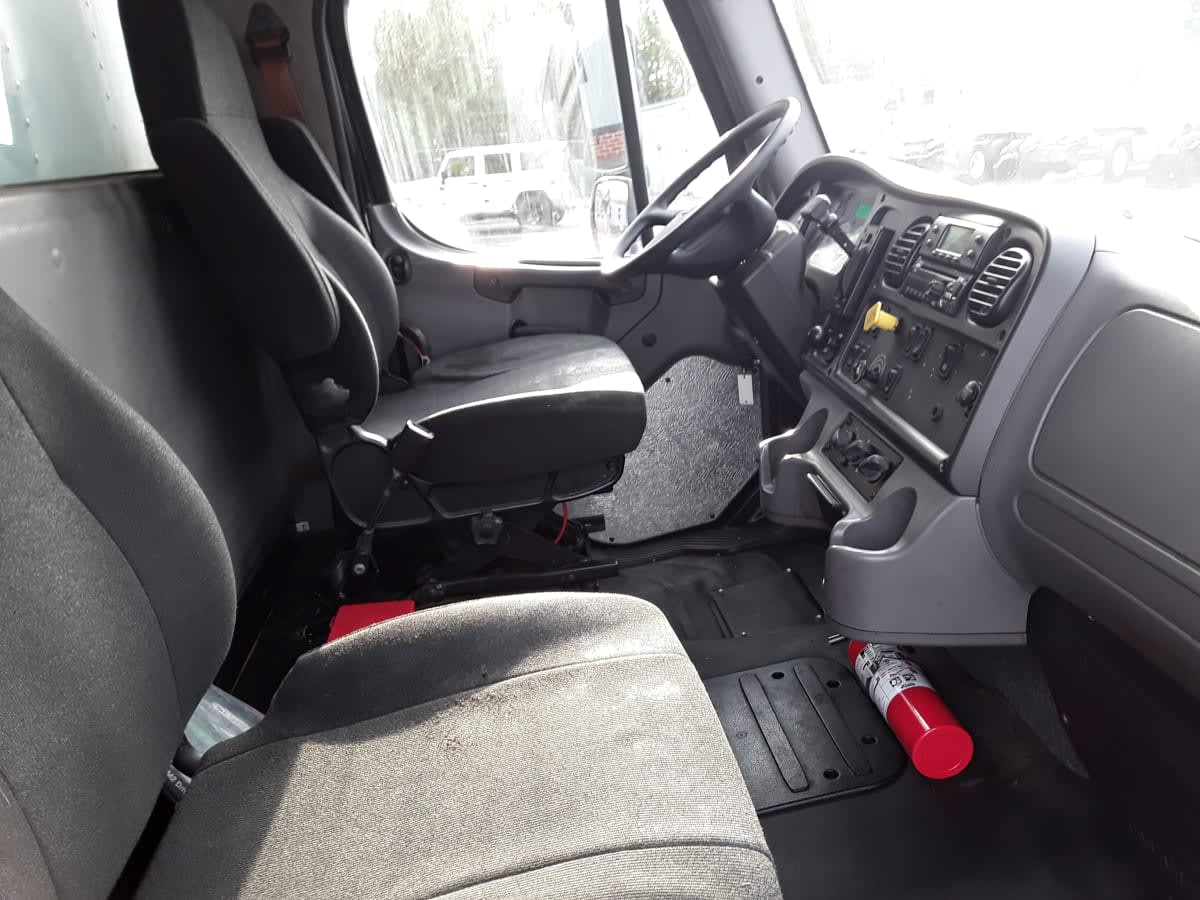 2018 Freightliner M2 106 680262