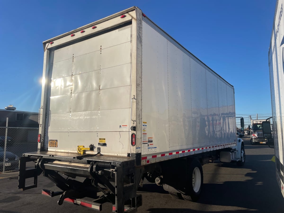 2018 Freightliner/Mercedes M2 106 680420