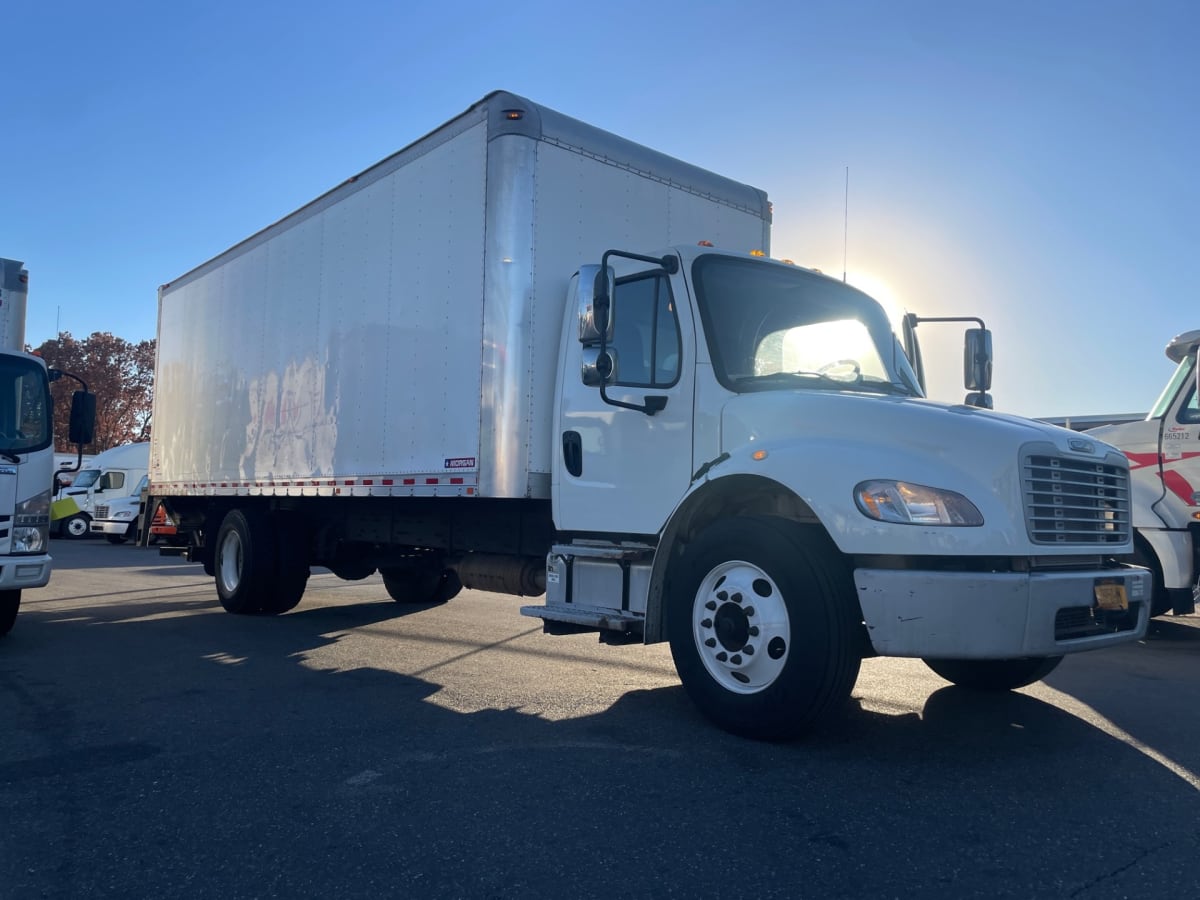 2018 Freightliner/Mercedes M2 106 680420