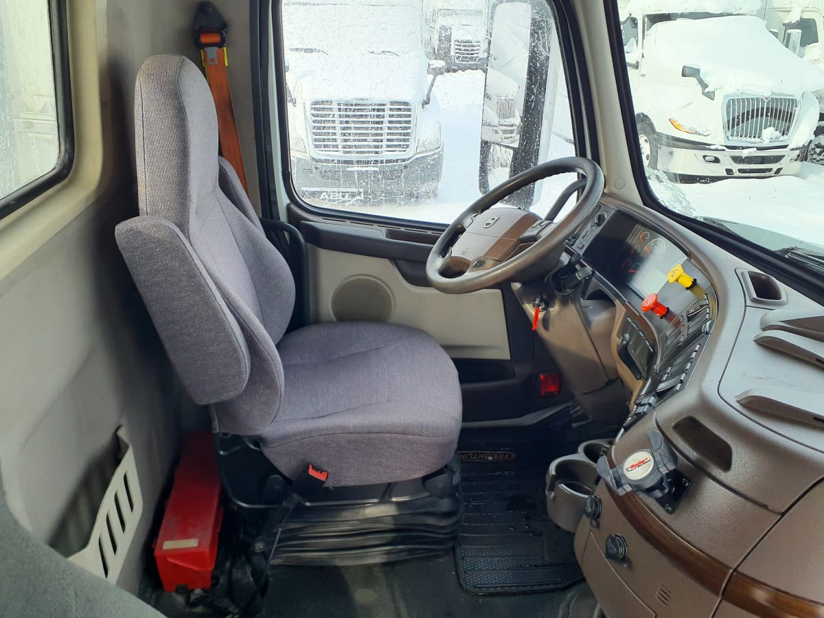 2017 Volvo VNL64T 680496