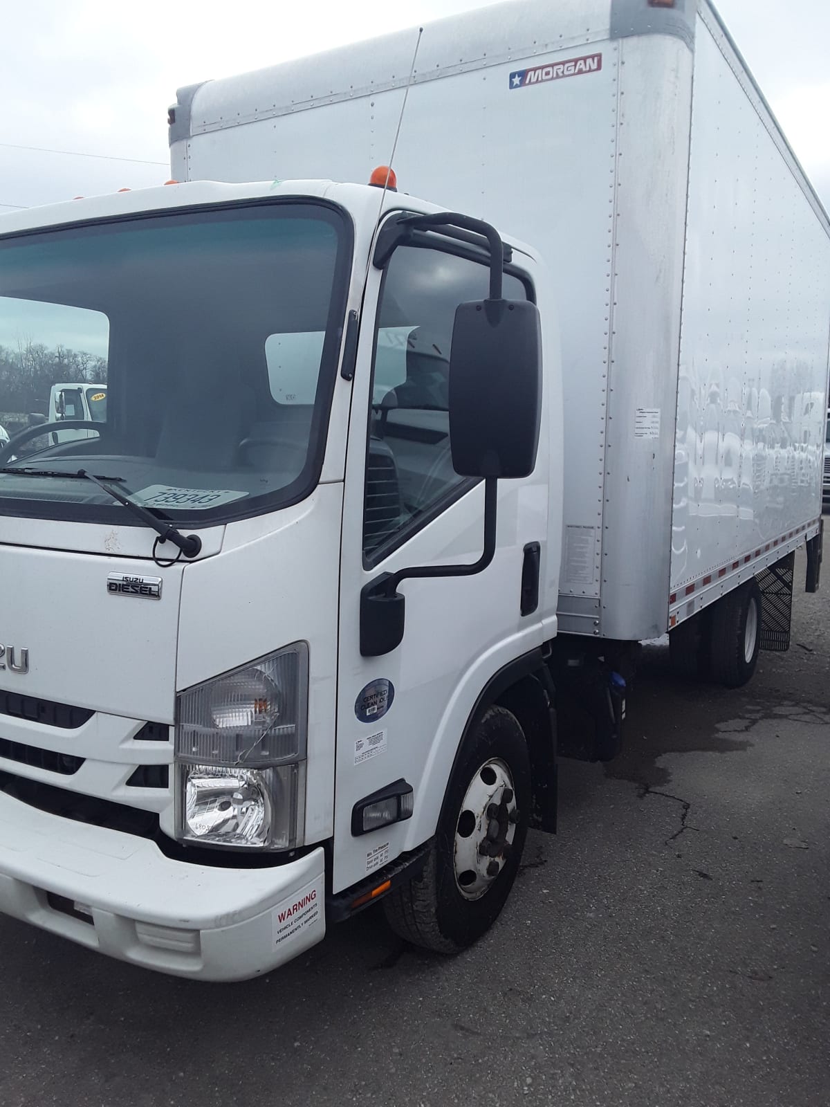 2017 Isuzu NPR 680532