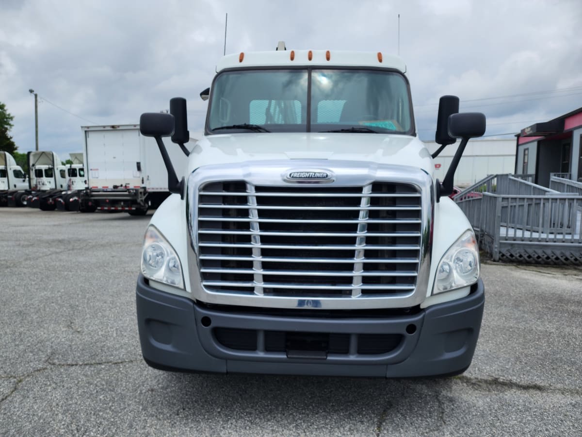 2018 Freightliner - image 2