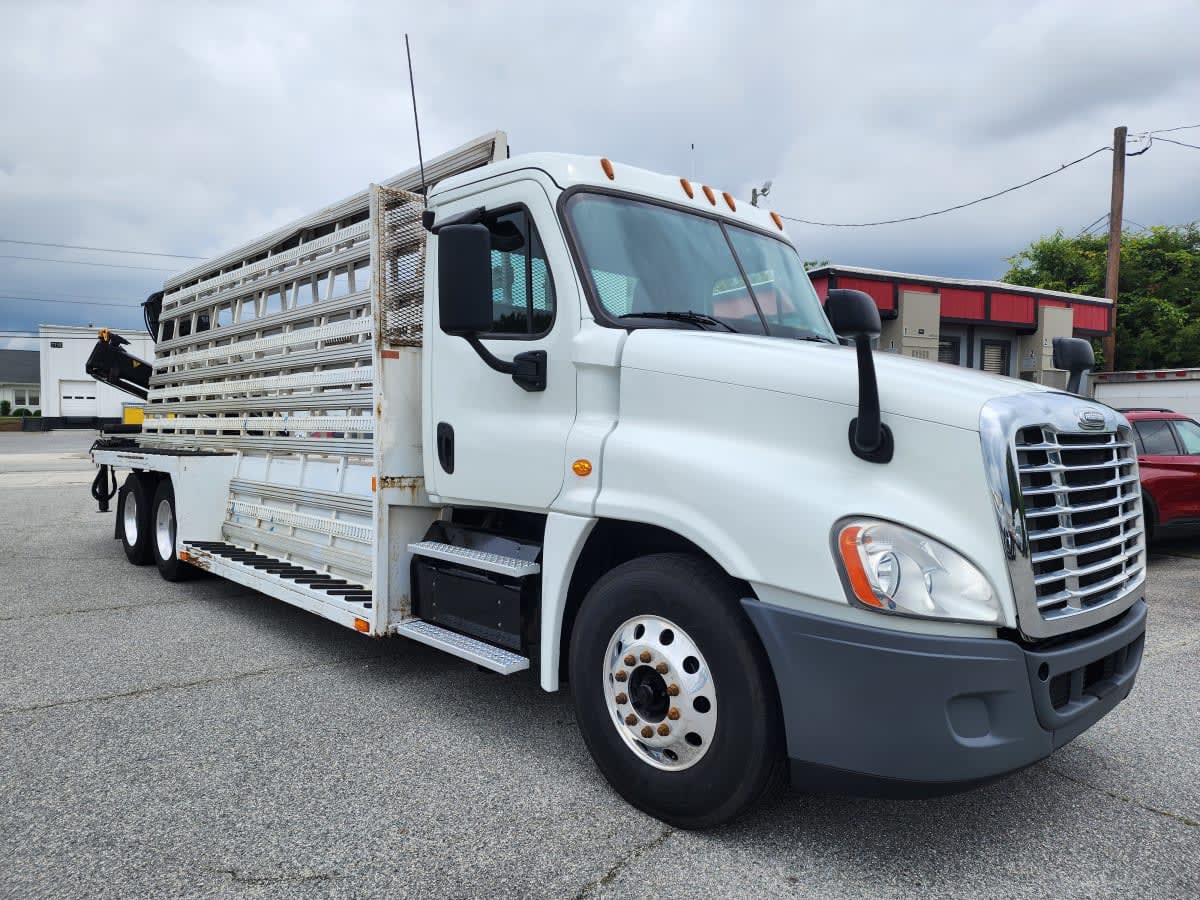 2018 Freightliner - image 3