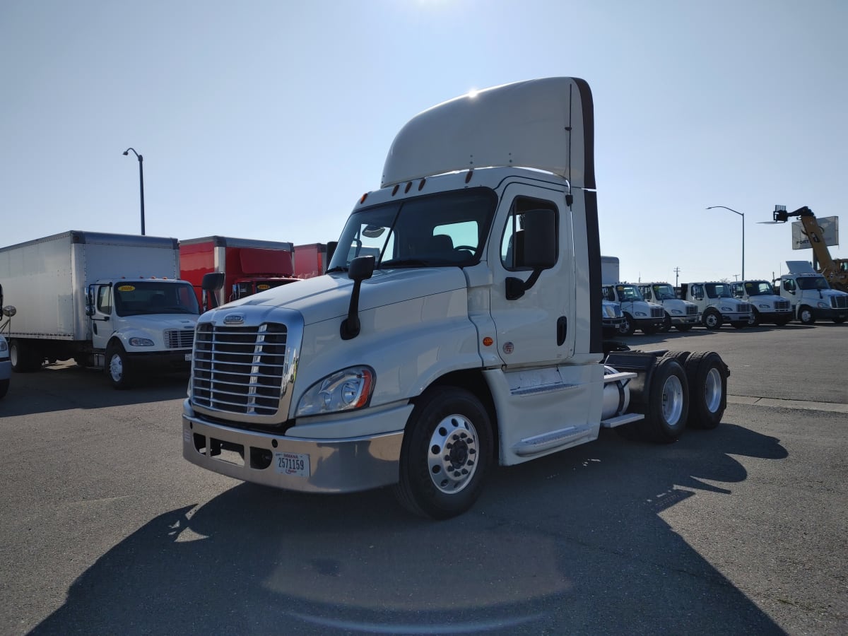 2017 Freightliner/Mercedes CASCADIA 125 680564