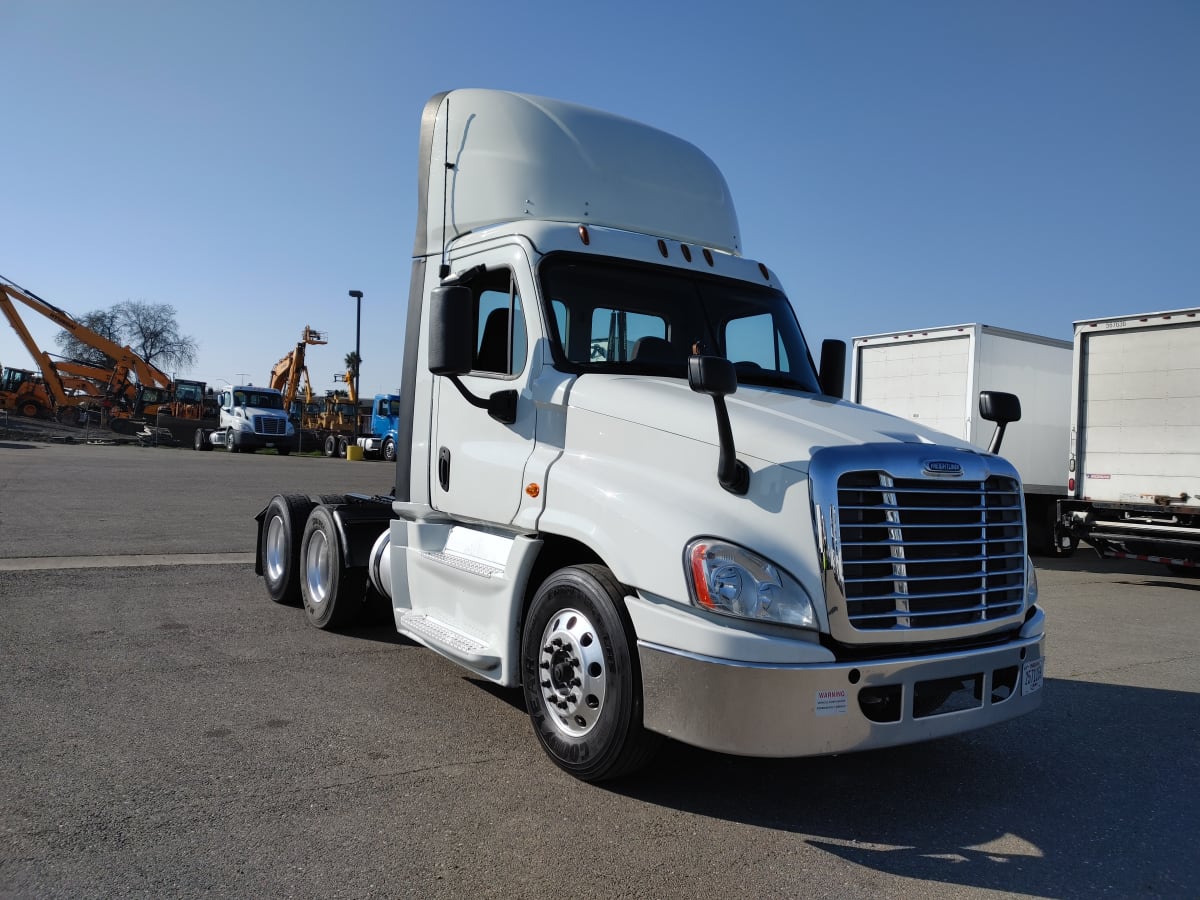 2017 Freightliner/Mercedes CASCADIA 125 680564