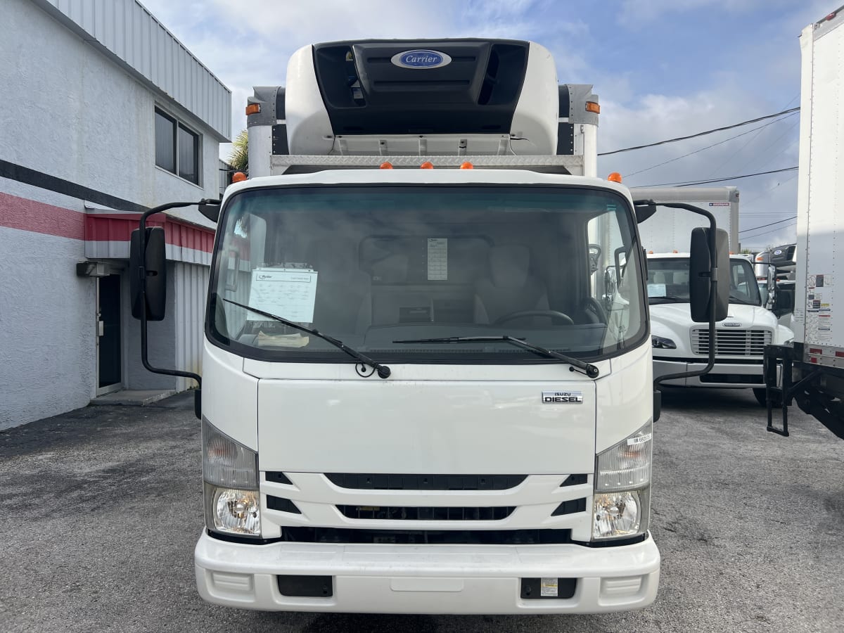 2017 Isuzu NQR in Tampa, FL — photo 2
